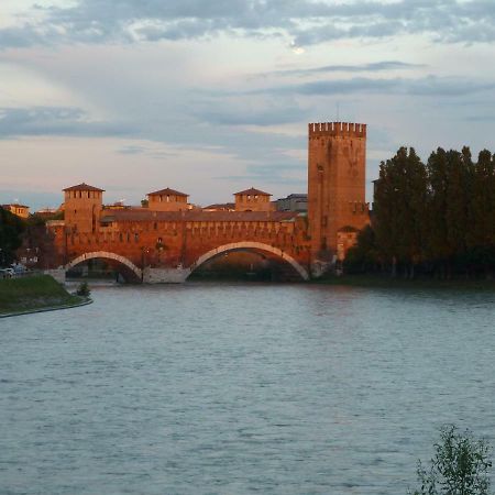 شقة Casa Archi - Vista Sul Fiume فيرونا المظهر الخارجي الصورة